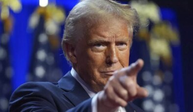 Donald Trump: İsrail ve İran 6 saat içinde başlayacak bir ateşkes konusunda anlaştı