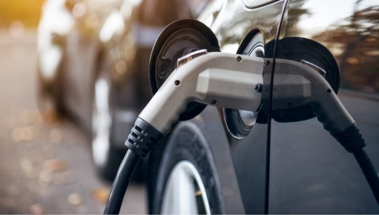 Elektrikli oto reklamlarına 15.8 milyon TL ceza