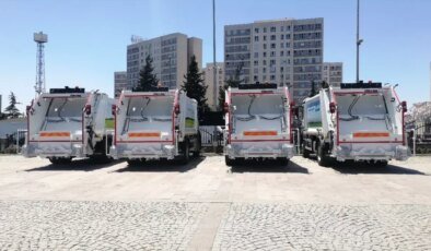Esenyurt Belediyesi Yeni Temizlik Araçlarını Teslim Aldı