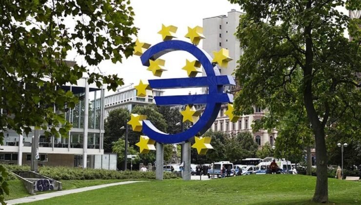 Euro Bölgesi ekonomisi ilk çeyrekte sınırlı büyüdü