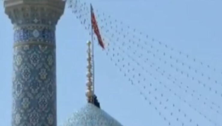 İran kırmızı intikam bayrağını astı