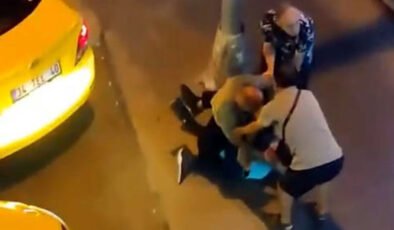 İstanbul’da dehşet! İki taksicinin yumruk yumruğa müşteri kavgası!