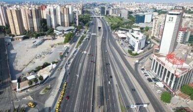 İstanbul’da yollar boş kaldı! Yoğunluk: % 6 oldu!