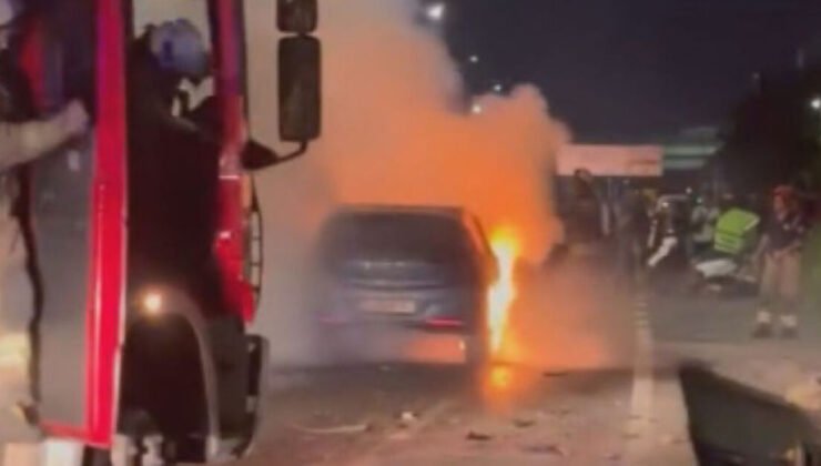 Kağıthane’de araç kaza sonrası alev aldı!