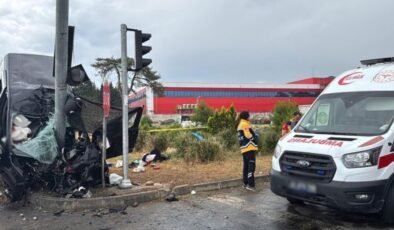 Muğla’da kazada ağır yaralanan genç kadın kurtarılamadı