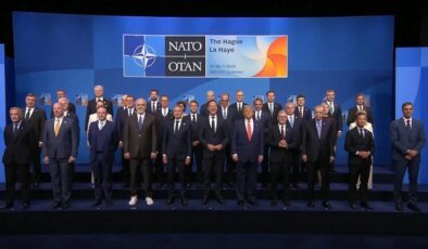 NATO Zirvesi’nde aile fotoğrafı! 32 ülkenin lideri aynı karede