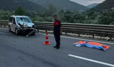 Sakarya’da otomobil ve motosiklet çarpıştı! 1 kişi hayatını kaybetti