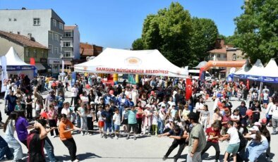 Samsun’da Çocuklar İçin Renkli Şenlik