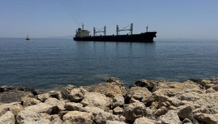 Tekirdağ’da kuru yük gemisi karaya oturdu
