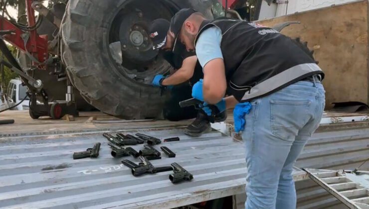 TIR’daki traktörden yüzlerce silah çıktı!