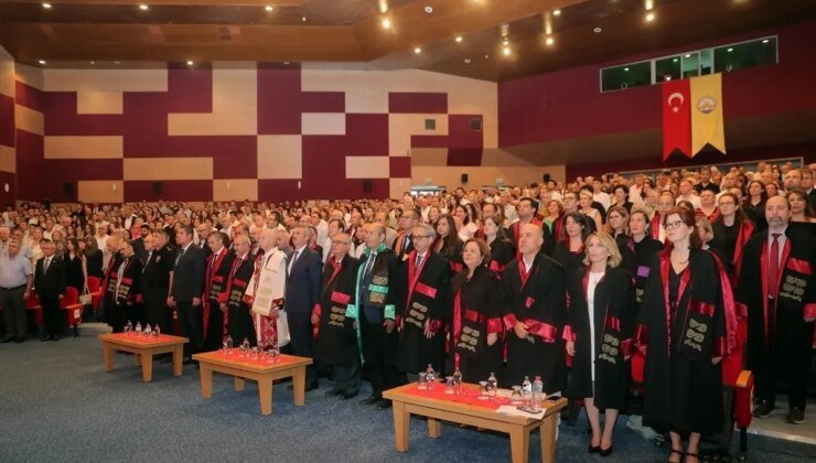 Trakya Üniversitesi’nde Tıp Fakültesi Mezuniyet Töreni Düzenlendi
