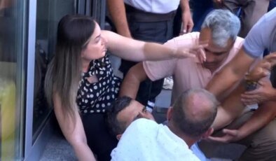 Tunceli’de Otomobil Güvenlik Görevlisine Çarparak Kaza Yaptı