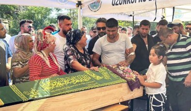 Uzunköprü’de Ağaca Çarpan Otomobilde 5 Kişi Hayatını Kaybetti