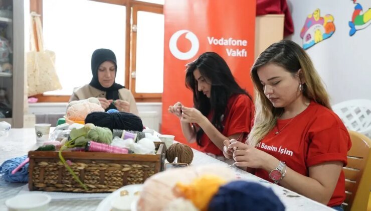 Vodafone Gönüllüleri, Elazığ’da ‘Dijital Benim İşim’ Projesine Destek Verdi