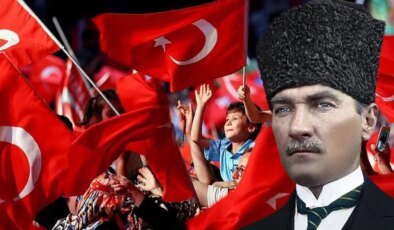 15 Temmuz etkinliklerinde "Atatürk fotoğrafları yasaklandı" iddiasına yalanlama