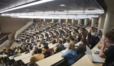 4 üniversitede 14 fakülte ve enstitü kapatıldı