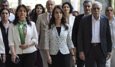 Abdulkadir Selvi ile DEM Parti arasında kriz! Tülay Hatimoğulları’na ağır suçlama