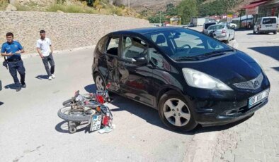 Adıyaman’da Motosiklet ve Otomobil Çarpıştı: 2 Yaralı
