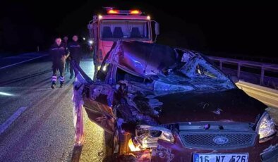 Afyonkarahisar’da Tır-Otomobil Çarpışması: 4 Yaralı