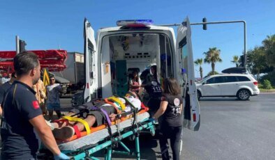 Alanya’da Otomobil Kazası: Sıkışan Sürücü İtfaiye Tarafından Kurtarıldı