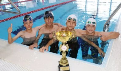 Aliya İzzetbegoviç Ortaokulu Triatlon Yıldız Erkeklerde Türkiye Şampiyonu Oldu