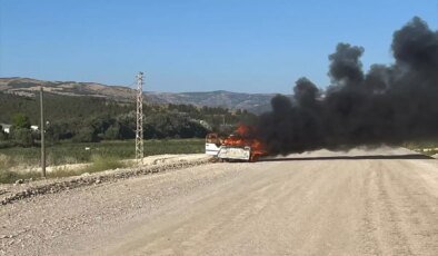 Amasya’da Seyir Halindeki Otomobilde Yangın Çıktı
