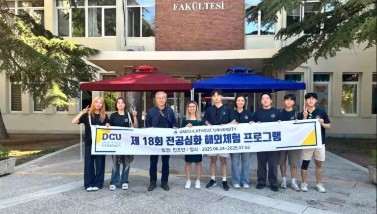 Anadolu Üniversitesi Eczacılık Fakültesi’nden Güney Koreli Akademisyenlere Ziyaret