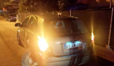 Antalya’da İki Otomobilin Karıştığı Kazada 2 Yaralı