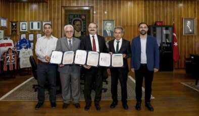 Atatürk Üniversitesi Mühendislik Fakültesi Üç Bölümünü Yeniden Akredite Etti