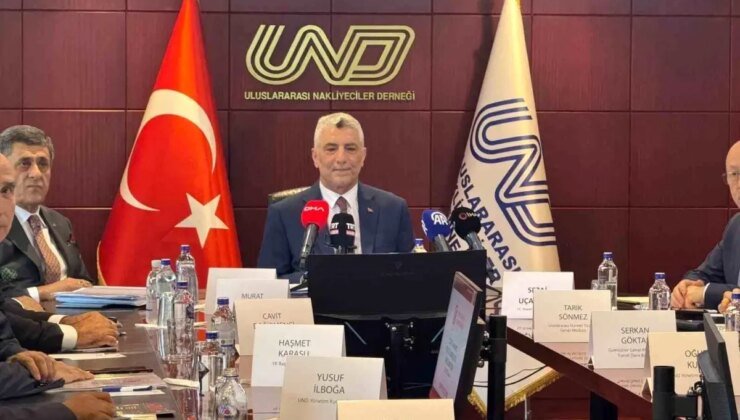 Bakan Bolat: Türkiye ekonomisinin 13’te 1’ini lojistik sektörü sırtlıyor