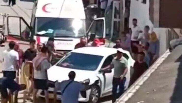 Balıkesir’de ambulansa park halindeki otomobil engeli
