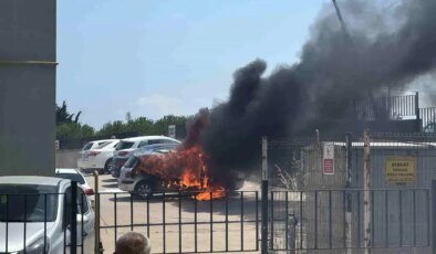 Bandırma Hastane Otoparkında Araç Yangını