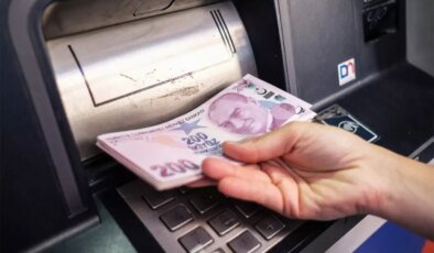 Bankadaki 100 bin lirası buhar oldu! Mahkeme bankayı suçlu buldu