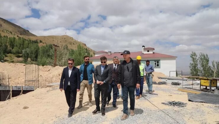 Başkale Kaymakamı Erdoğan, Kütüphane ve Hafızlık Kursu İnşaatını Ziyaret Etti