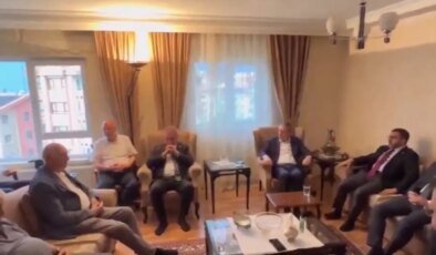 CHP’li vekilin annesinin taziyesinde Kürtçe mevlit okundu