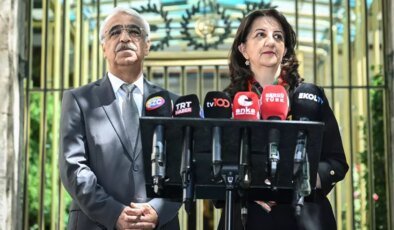DEM Partili Pervin Buldan: Şehit olan askerlere Allah’tan rahmet diliyorum
