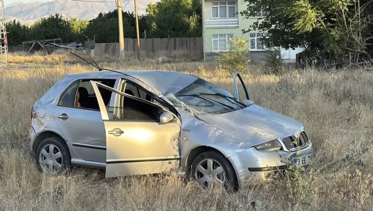 Elazığ’da devrilen otomobildeki 5 kişi yaralandı