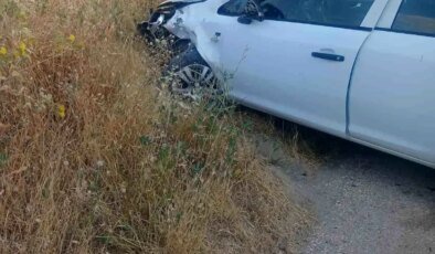 Elazığ’da Otomobil ile Motosiklet Çarpıştı: 3 Yaralı