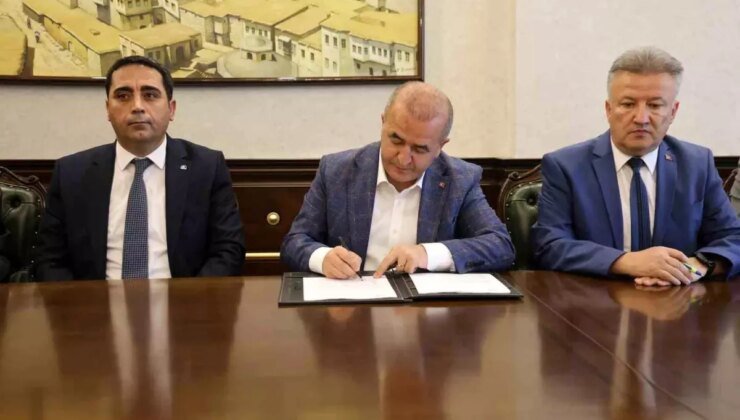 Elazığ’da Üç Proje İçin İmzalar Atıldı
