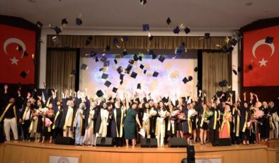 Erciyes Üniversitesi Fen Fakültesi’nden 82 Öğrenci Mezun Oldu