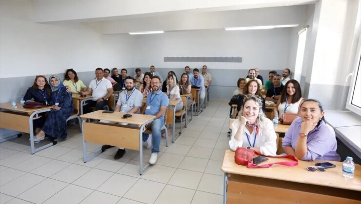 Erzurum Anadolu Lisesi’nde 1. Geleneksel Mezun Şenliği Düzenlendi