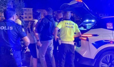 Eskişehir’de İki Araç Çarpıştı: Alkollü Yolcu Polisle Tartıştı