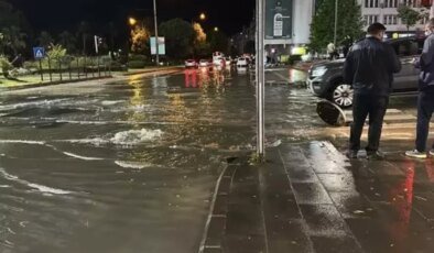 Fatsa’da sağanak yağış su baskınlarına neden oldu