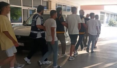 ‘FETÖ’ yalanıyla 70 yaşındaki kişiyi 1.2 milyon TL dolandırdılar