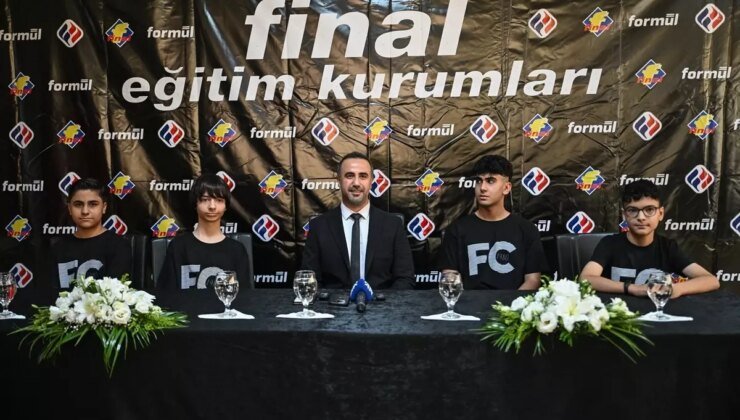 Final Eğitim Kurumlarının LGS’de Tam Puan Alan Öğrencilerine Plaket Töreni