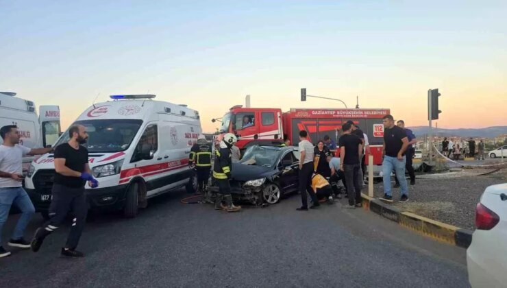 Gaziantep’te Nişanlı Çift Tır ile Çarpıştı, Yaralandı