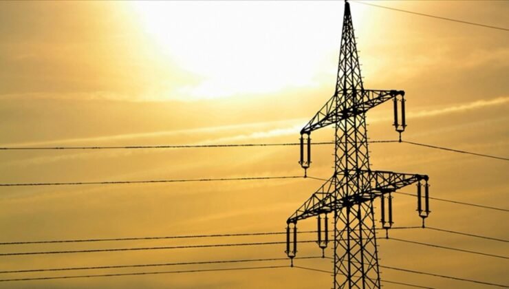 Günlük elektrik tüketiminde rekor kırıldı