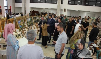 Hakkari’de Aile Destek Merkezi Kursiyerlerinin Ürünleri Sergilendi