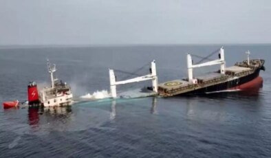 Husilerin batırdığı yük gemisinde öldüğü sanılan 10 mürettebatın sağ olduğu ortaya çıktı