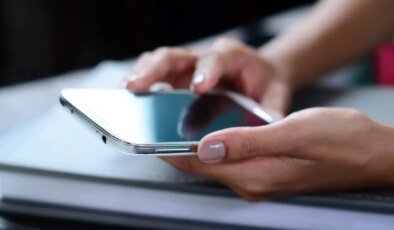 İngiltere’de telefon şebekeleri çöktü! Arama yapılamıyor